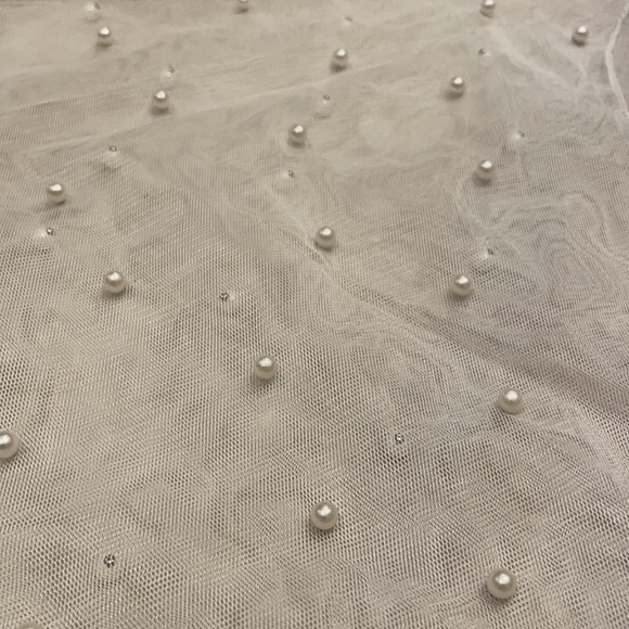 Bachelorette Party Kit - BRIDE TO BE - Sash, Veil, & Pearl cover up - Picture 4 of 8